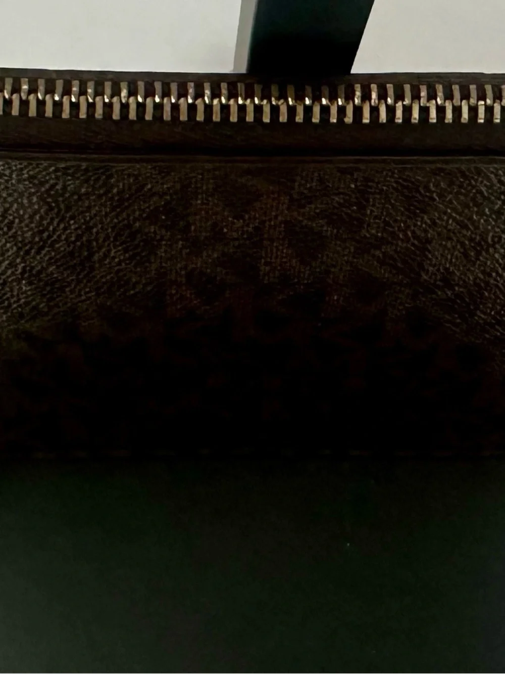 Michael Kors Jet Set Large Logo Clutch/Wristlet Brown/Tan Gold detachable strap